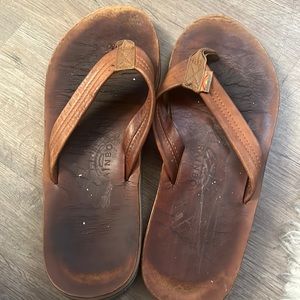 men’s rainbow flip flops;size 13